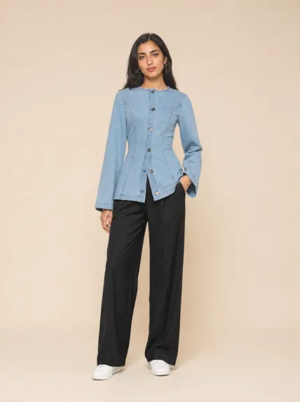 Açık Yıkamalı Beli Büzgülü Denim Gömlek