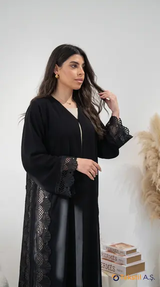 Dantelli Medine İpeği Uzun Ferace Siyah