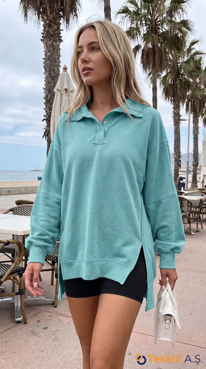 Polo Yaka Yırtmaçlı Salaş İki İplik Sweatshirt