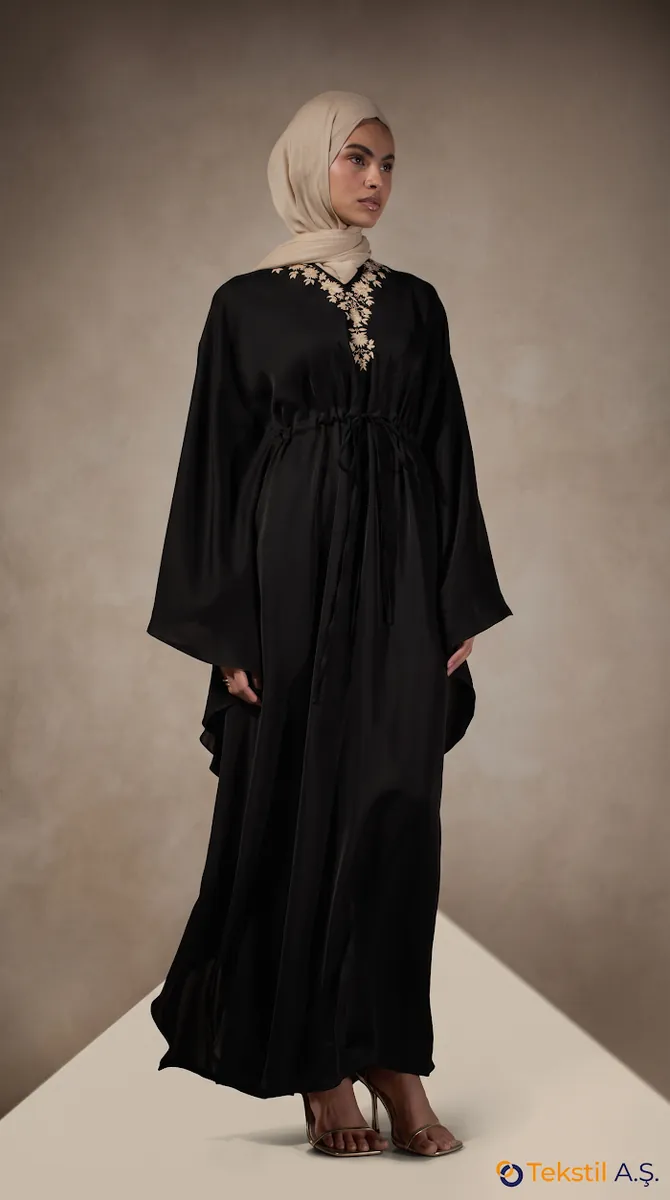 Şelale Kesim Medine İpeği Kaftan Siyah